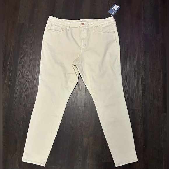 Universal Thread Pants - Women’s Universal Threads High-rise Super stretch skinny Jeans 16R NWT